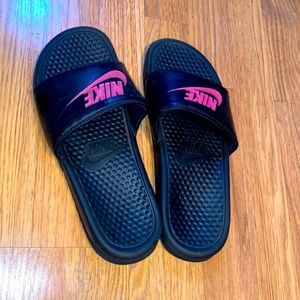 Nike slides